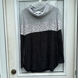Light sweater/sweatshirt